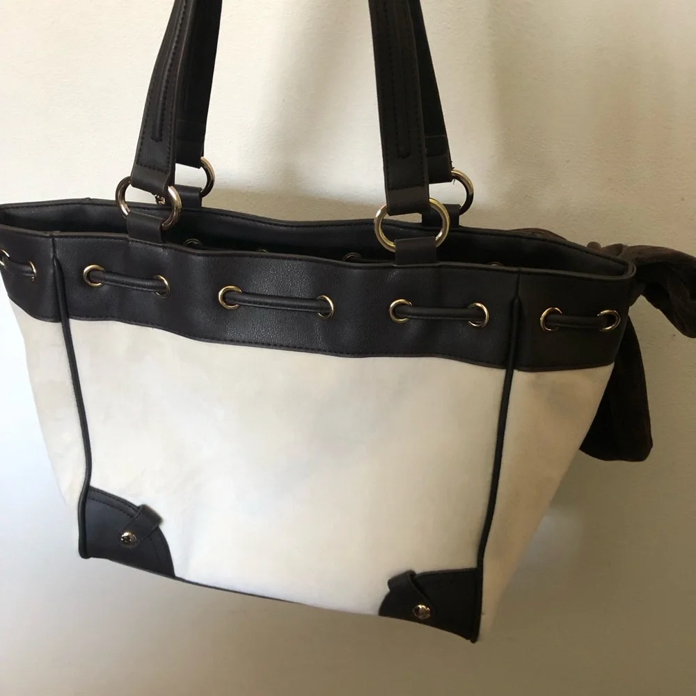 Juicy Couture Daydreamer Scottie Tote Bag - Picture 5 of 6